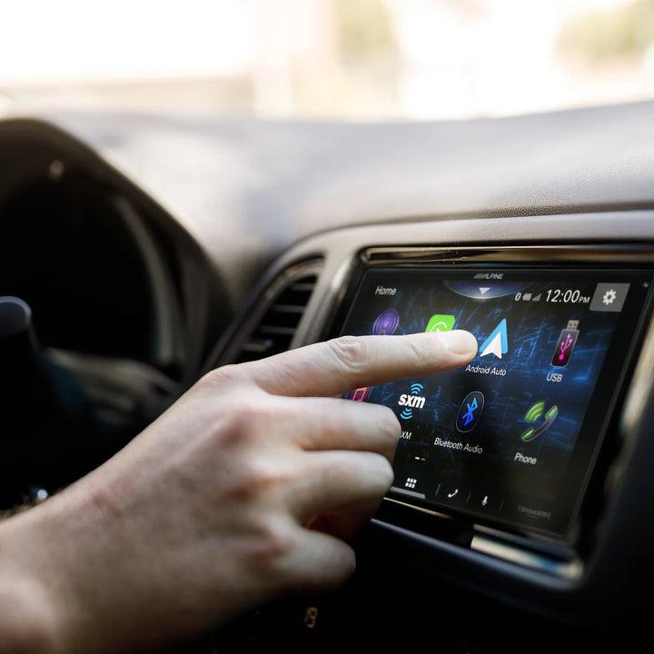 Alpine ILX-W670: 7" Shallow-Chassis Digital Multimedia Receiver