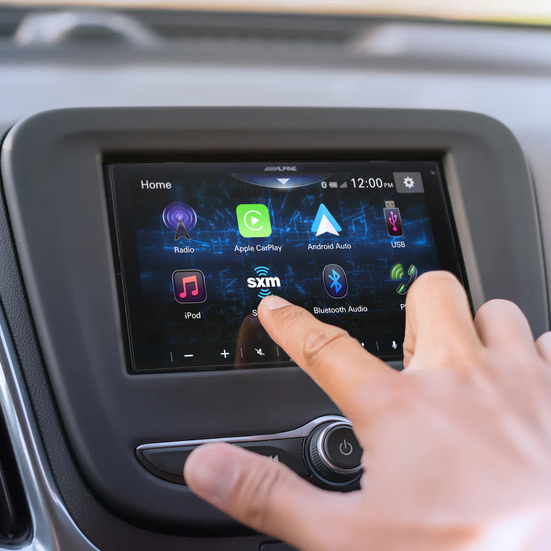 Alpine ILX-W670: 7" Shallow-Chassis Digital Multimedia Receiver