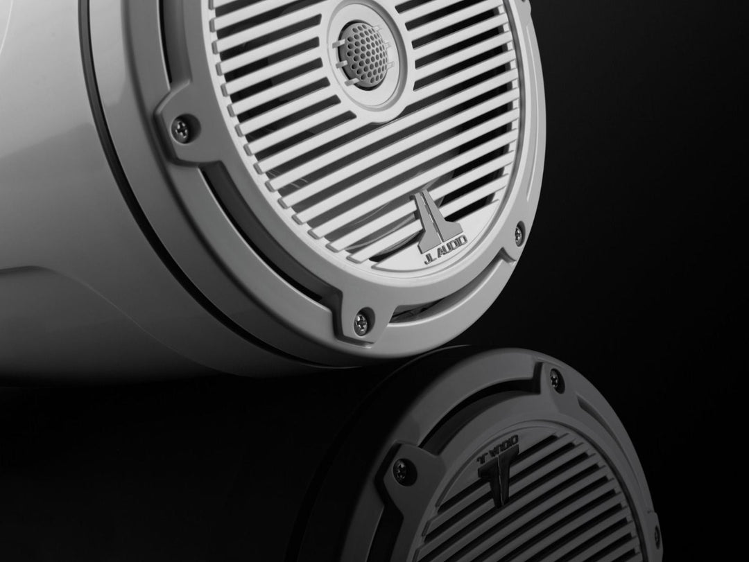 JL Audio JLM3770ETXV3GWCGW: 7.7" M3-Series Gloss White Classic Marine Enclosed Coaxial Tower Speaker System